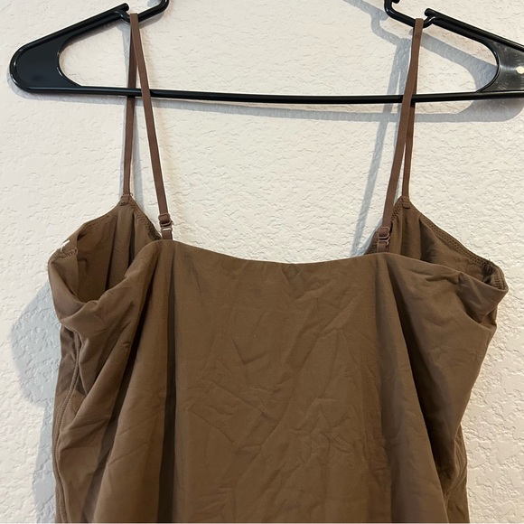 NWOT SKIMS Fits Everybody Cali Thong Bodysuit Oxide 2X - Picture 4 of 7